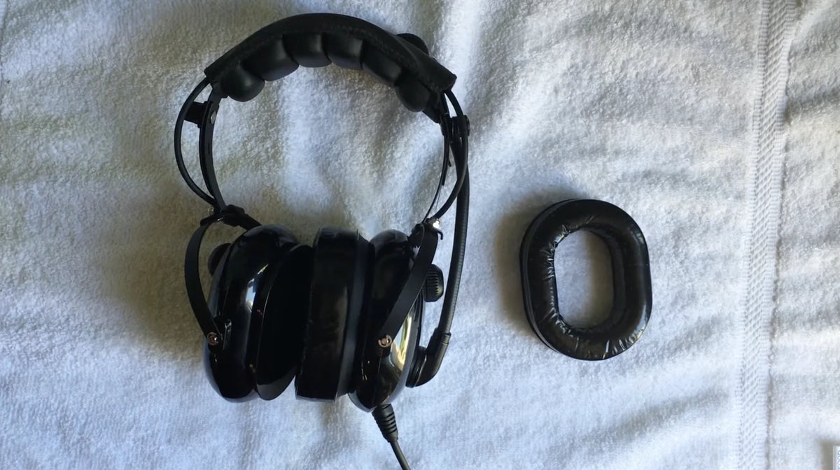 <strong>Instruction: Gel Ear Seal Installation</strong>
